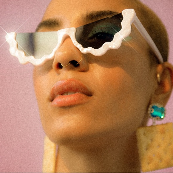 DADYBONES Groover Half Moon Sunglasses - Picture 2 of 3